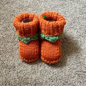 Pumpkin booties infant fall pictures Halloween 0-6 month shoes socks baby unisex